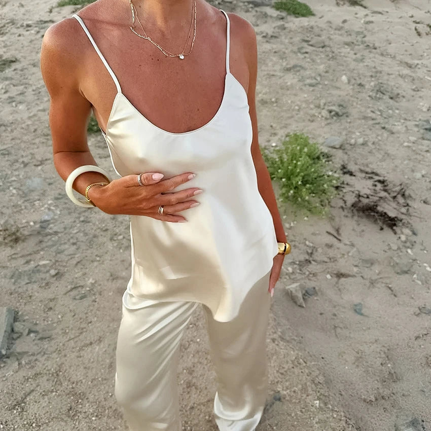 Bianca kaksiosainen satiinisetti